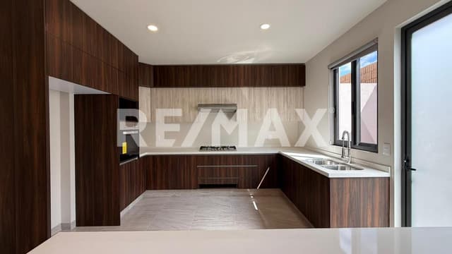 CASA EN RENTA, LOMAS DEL MARQUES, VIRREY DE CATALUNA IV