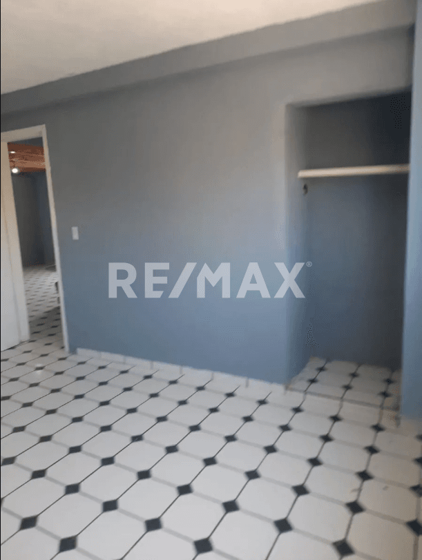 CASA DUPLEX UBICADA EN ESQUINA A LA VENTA EN COLONIA LA LOMA GUADALAJARA