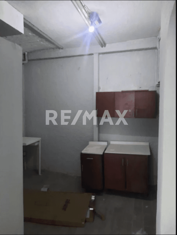 CASA DUPLEX UBICADA EN ESQUINA A LA VENTA EN COLONIA LA LOMA GUADALAJARA