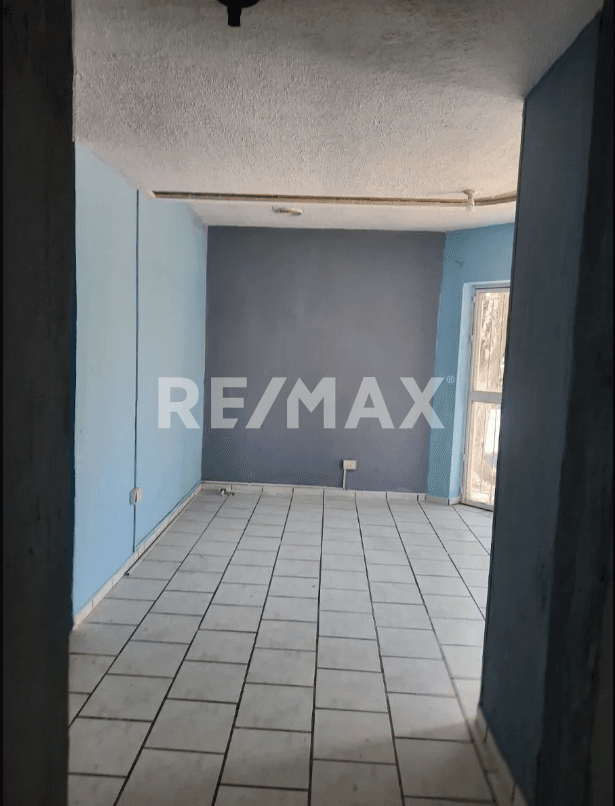 CASA DUPLEX UBICADA EN ESQUINA A LA VENTA EN COLONIA LA LOMA GUADALAJARA
