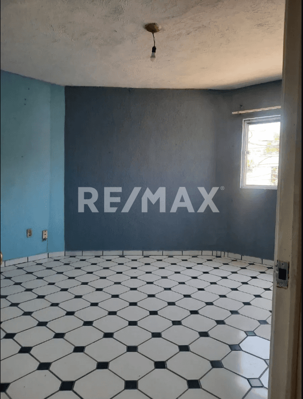 CASA DUPLEX UBICADA EN ESQUINA A LA VENTA EN COLONIA LA LOMA GUADALAJARA