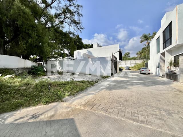 Venta de terreno el Lomas de Atzingo, Cuernavaca, Morelos...Clave 5928