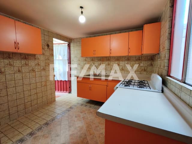 Venta de casa sola en Buenavista, Cuernavaca, Morelos...Clave 5929