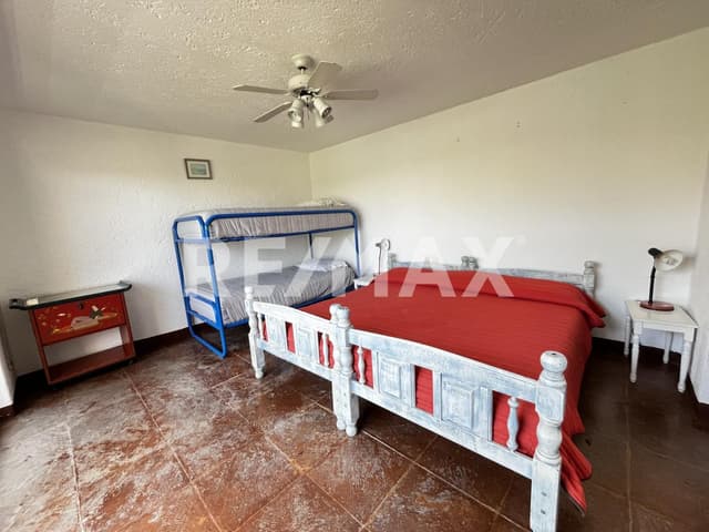 Venta de casa en el Fracc. Punta Diamante, Tequesquitengo, Morelos...Clave 5931