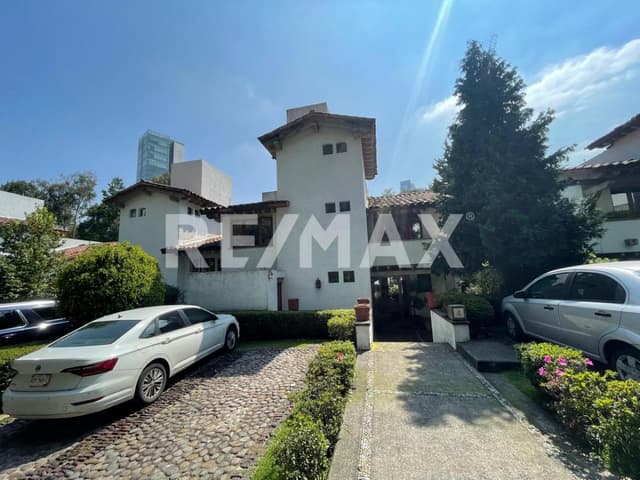Casa en Condominio en Fraccionamiento Roble Viejo 