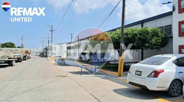 RENTA DE BODEGA EN ZONA INDUSTRIAL Y COMERCIAL