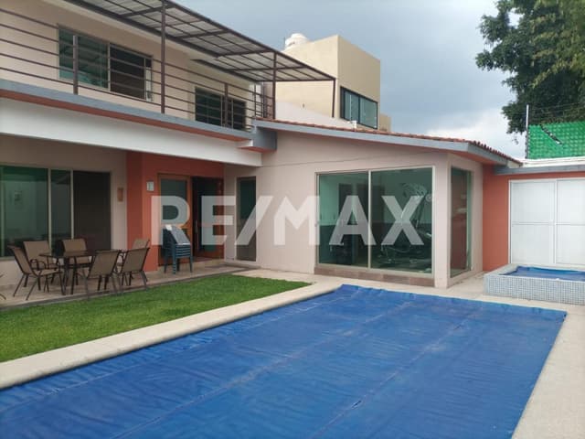 Venta de casa en exclusivo Fraccionamiento de Jiutepec, Morelos...Clave 5932