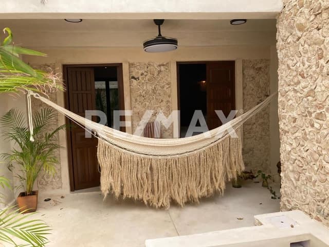 Venta de casa restaurada, amueblada, equipada y piscina en el centro de Mérida.