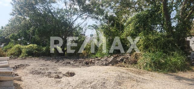 Venta de terreno en fraccionamiento en Oaxtepec.
