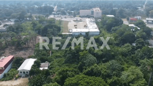 TERRENO COMERCIAL EN VENTA 