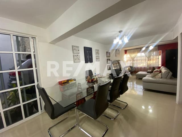 Hermosa casa en venta en Unidad Barrientos, Tlalnepantla de Baz, Estado de México