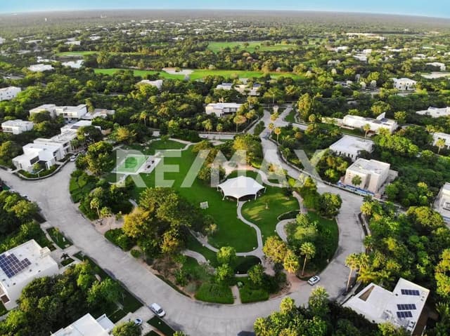 Venta de Terreno Residencial de 477 m2 en en Yucatán Country Club