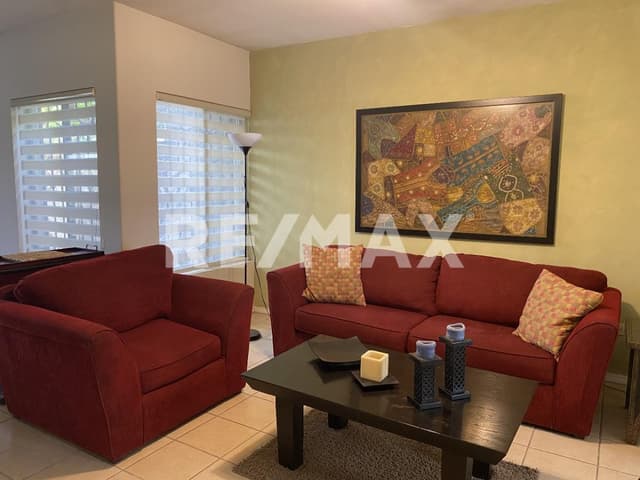 CASA DE VENTA EN FRACC. VEREDAS DEL SOL