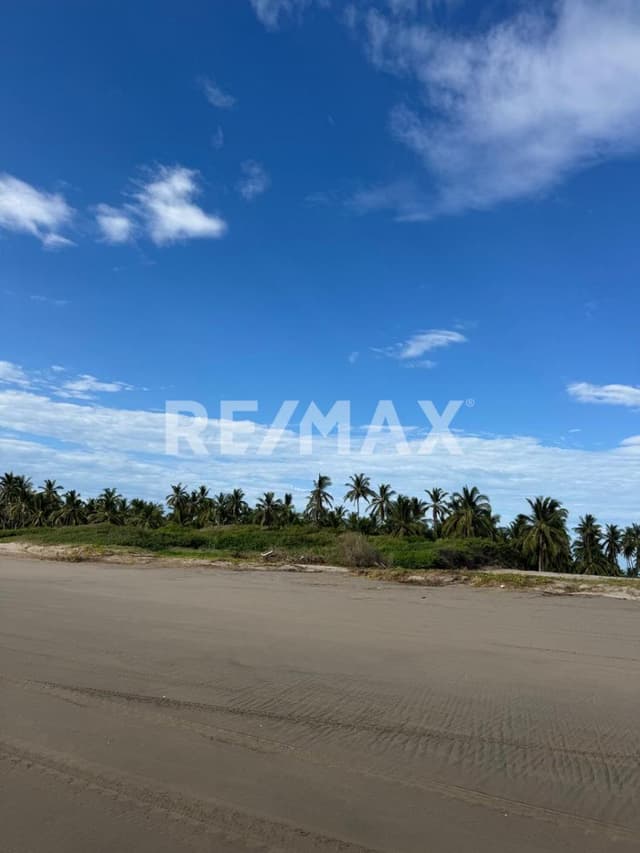 TERRENO EN LA ISLA DE LA PIEDRA 