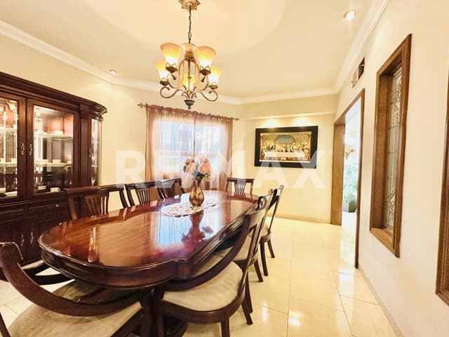 CASA EN VENTA EN RESIDENCIAL GALERÍAS