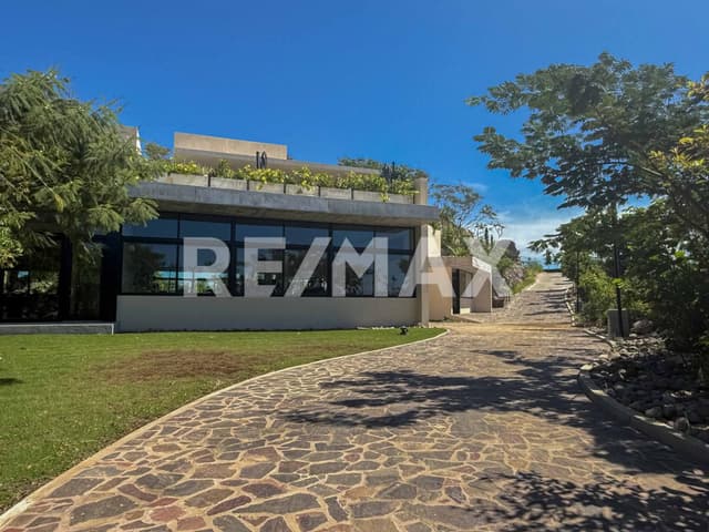 Terreno en venta con vista al mar en el Cielo Residencial