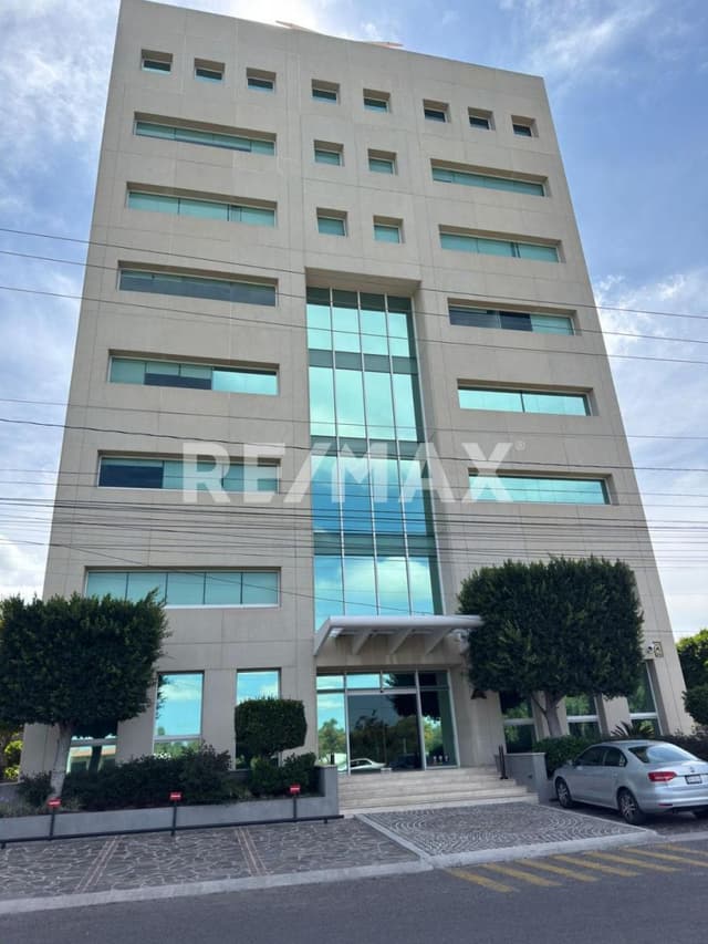 OFICINA EN RENTA JURICA