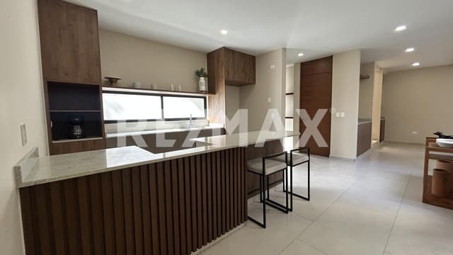 Casa en Venta, entrega inmediata, en Privada de solo 6 casas al Norte de Mérida