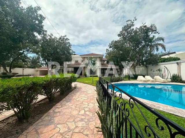 CASA EN VENTA EN RESIDENCIAL LAS ISABELES