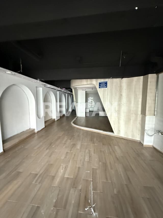 Local Comercial en Renta en Hipodromo