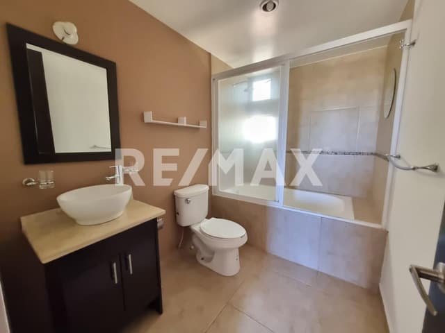 CASA EN RENTA EN CONDOMINIO