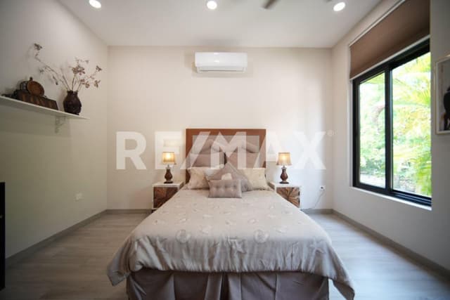 LUJOSA RESIDENCIA EN VENTA EN EXCLUSIVA PRIVADA EN ZONA NORTE DE MÉRIDA