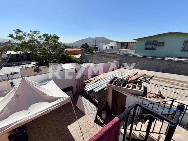 Casa en VENTA con departamentos anexos en Tijuana