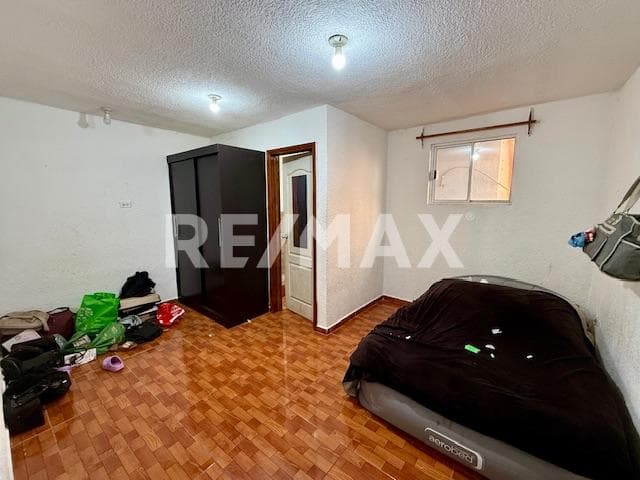 Casa en VENTA con departamentos anexos en Tijuana