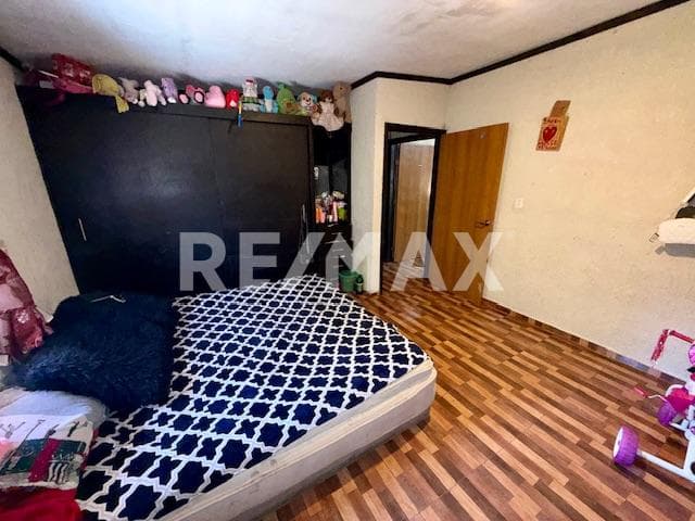 Casa en VENTA con departamentos anexos en Tijuana