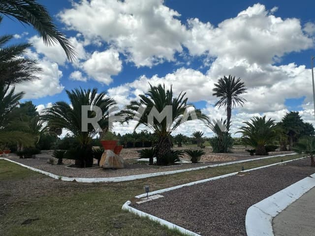 TERRENO RESIDENCIAL EN VENTA EN FRACCIONAMIENTO "LAS VILLAS"