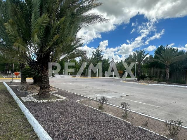 TERRENO RESIDENCIAL EN VENTA EN FRACCIONAMIENTO "LAS VILLAS"