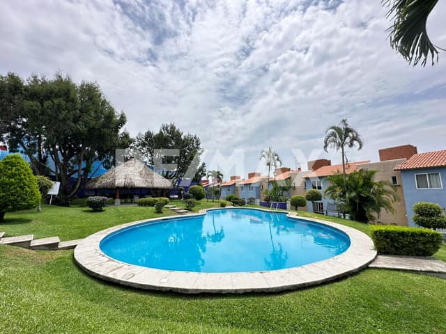 Venta de casa en condominio, Lomas Tzompantle, Cuernavaca, Morelos...Clave 5946