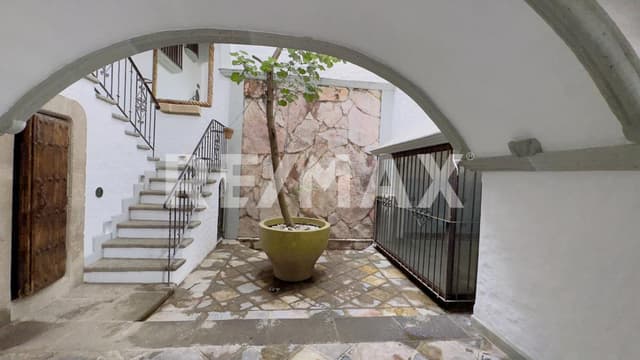 Renta de casa con vigilancia en la Col. Reforma, Cuernavaca, Morelos...Clave 5948