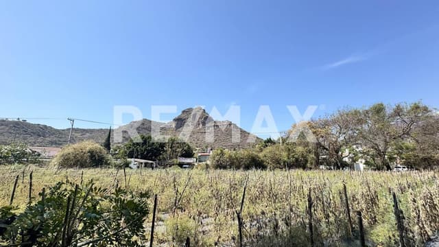 Venta de terreno a 5 minutos del Centro de Tlayacapan, Morelos...Clave 5950