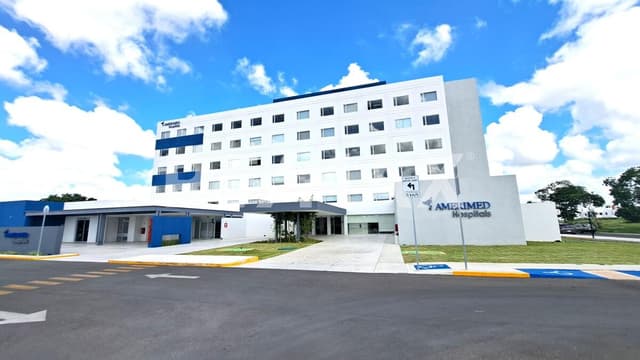 Consultorio en renta en Hospital Amerimed a 914 m de periférico ChiChi Suarez, M