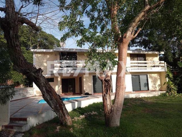 Casa en Venta frente al campo de Golf