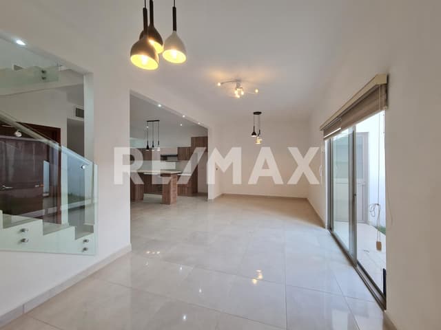 CASA EN VENTA EN MONTE REAL