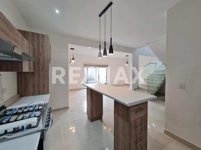 CASA EN VENTA EN MONTE REAL