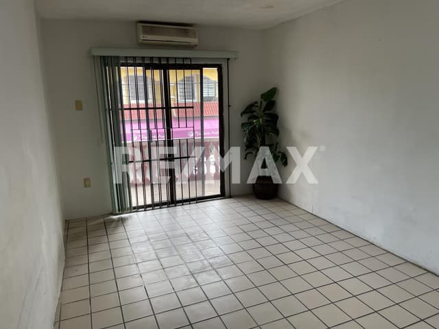 CASA EN VENTA - RICARDO FLORES MAGON - CIUDAD MADERO