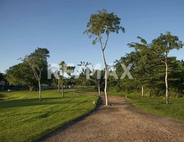 TERRENO RESIDENCIAL EN PRIVADA GAETA CABO NORTE MÉRIDA3