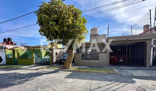 Casa en venta en Jardines de San Mateo