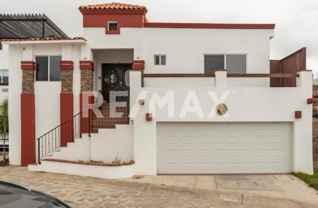 Venta de Casa con Vista al Mar en Rosarito! – Vive el Lujo Frente al Océano 