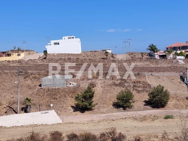 Terreno en Venta en la Costa de Rosarito – Ideal para Construir tu Hogar Soñado