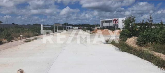 TERRENO RESIDENCIAL EN VENTA EN PRIVADA LIVALIA