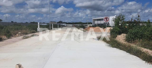 TERRENO RESIDENCIAL EN VENTA EN PRIVADA LIVALIA