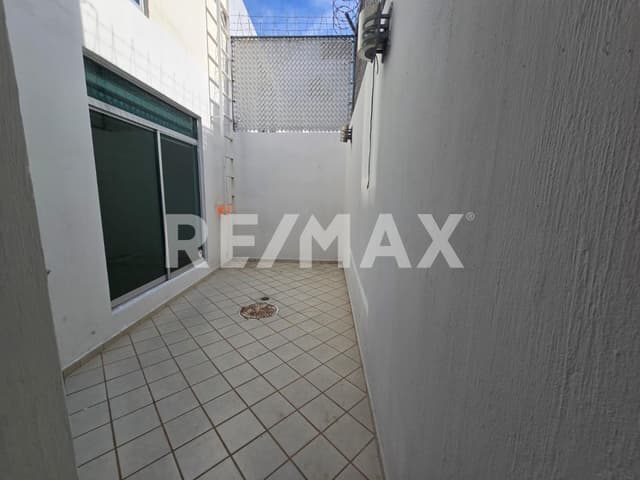 RENTA COTO ALHAMBRA RESIDENCIAL SAN ISIDRO 