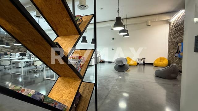 RENTA OFICINAS. FUNDADORES V.O.