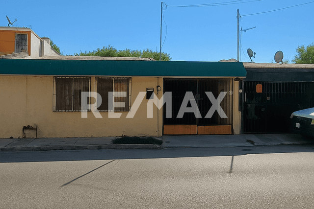 CASA EN VENTA EN LA COL. LAZARO CARDENAS