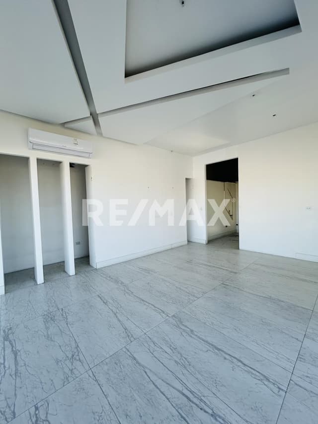 ¡Local en Periférico de la Juventud!