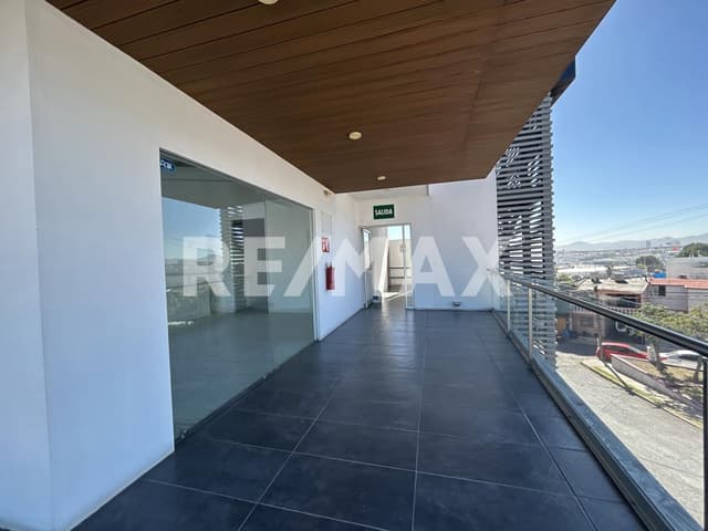 ¡Local en Periférico de la Juventud!